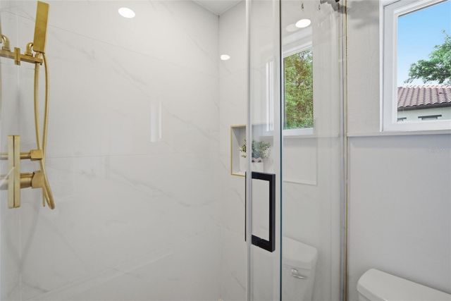 3406 W BARCELONA STREET, Tampa, FL 33629