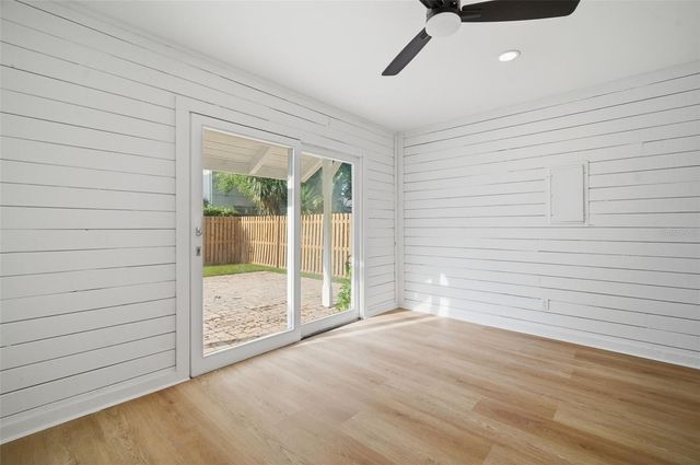 3406 W BARCELONA STREET, Tampa, FL 33629