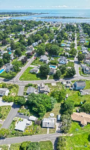 4 Pine Place, Clinton, CT 06413