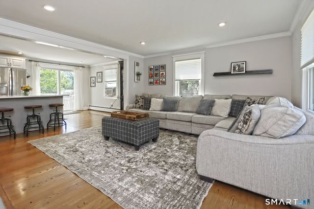 4 Pine Place, Clinton, CT 06413