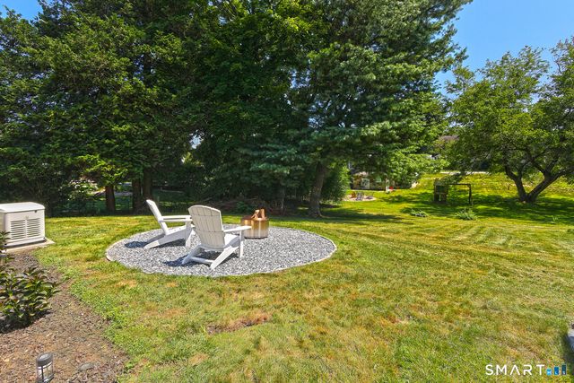 4 Pine Place, Clinton, CT 06413