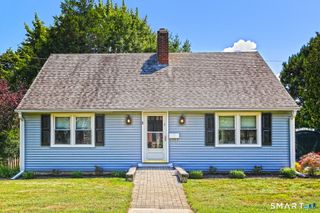 4 Pine Place, Clinton, CT 06413