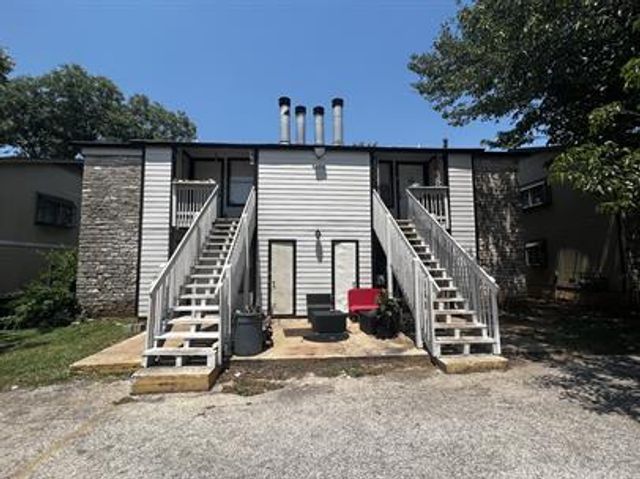 9806 Roxanna DR A, Austin, TX 78748