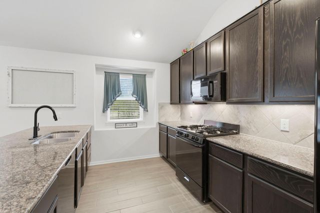 3033 Tulip Poplar Court, Conroe, TX 77301