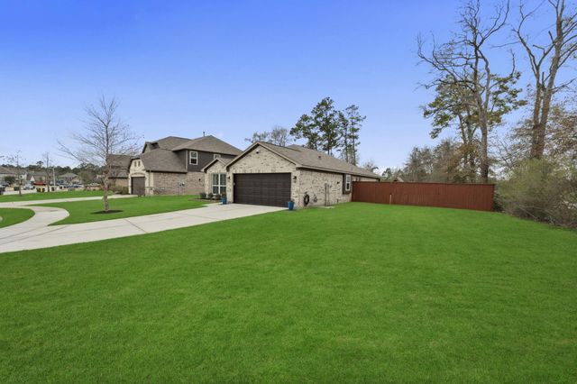 3033 Tulip Poplar Court, Conroe, TX 77301