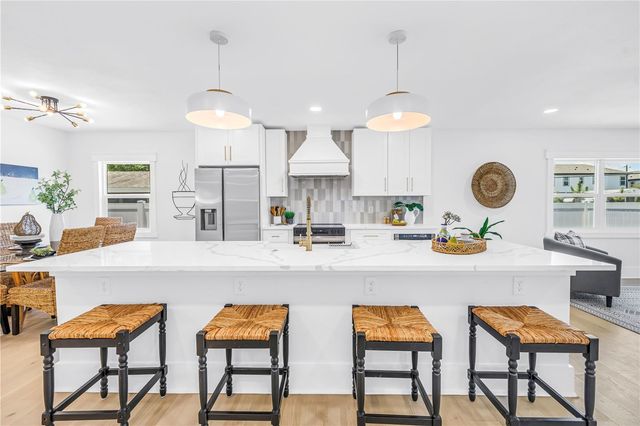 834 53RD AVENUE N, St Petersburg, FL 33703