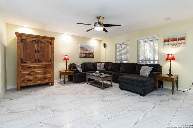 1136 Eagle Flight, Canyon Lake, TX 78133