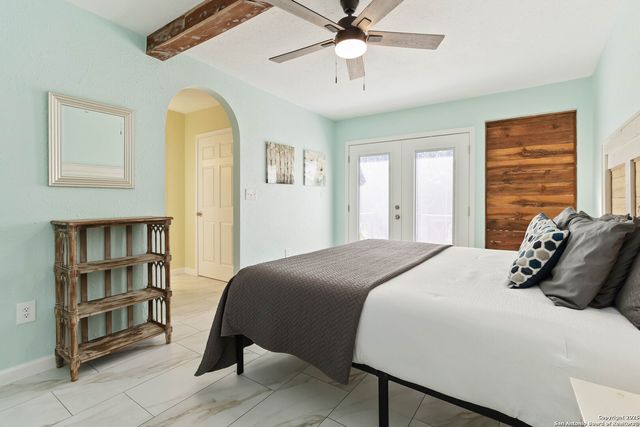 1136 Eagle Flight, Canyon Lake, TX 78133