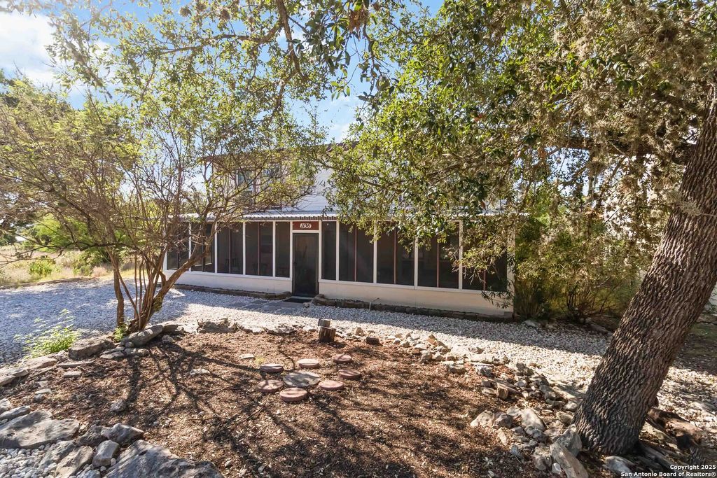 1136 Eagle Flight, Canyon Lake, TX 78133