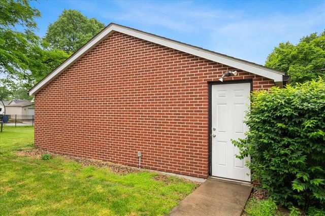 503 S Pennsylvania Avenue, Belleville, IL 62220