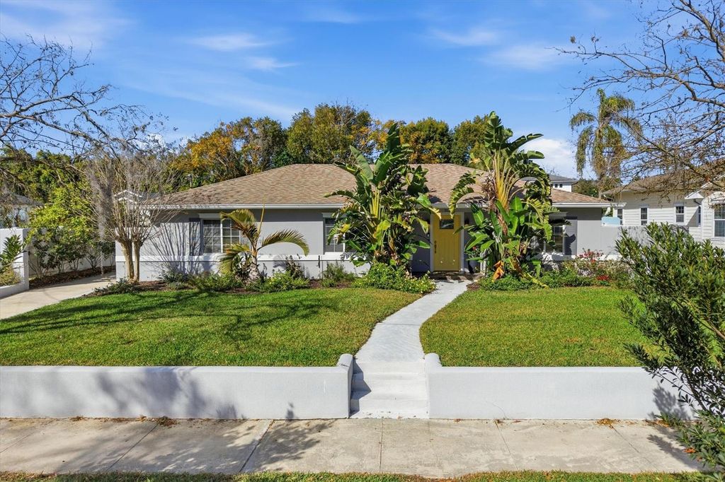 Image 1 of property listing at 1135 SHADY LANE DRIVE, Orlando, FL 32804