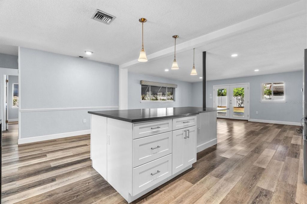 Image 17 of property listing at 1135 SHADY LANE DRIVE, Orlando, FL 32804