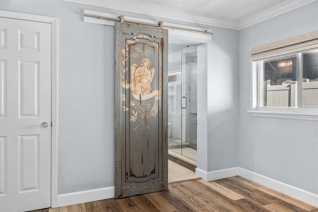 Image 22 of property listing at 1135 SHADY LANE DRIVE, Orlando, FL 32804