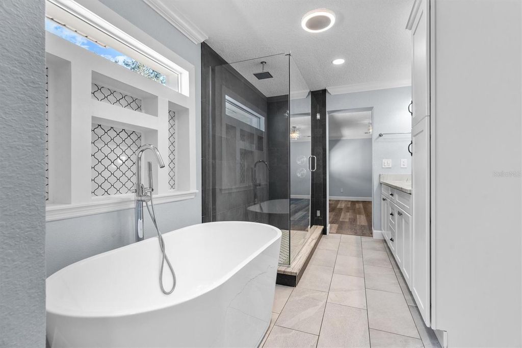 Image 25 of property listing at 1135 SHADY LANE DRIVE, Orlando, FL 32804