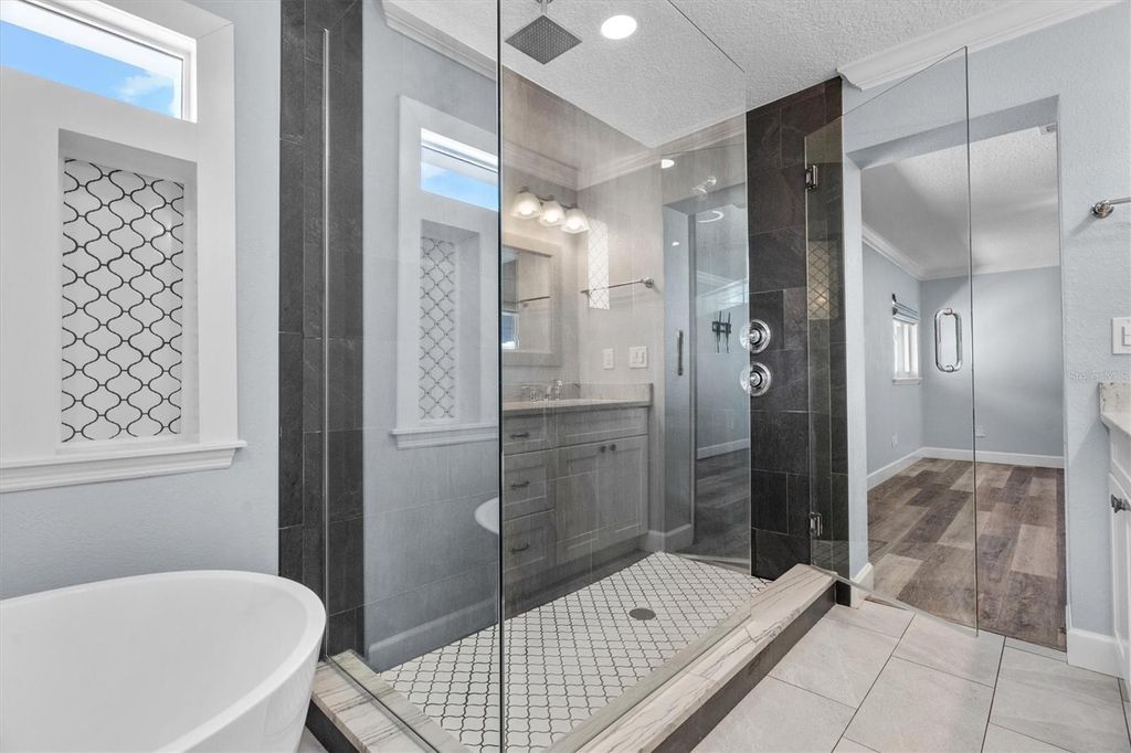 Image 26 of property listing at 1135 SHADY LANE DRIVE, Orlando, FL 32804