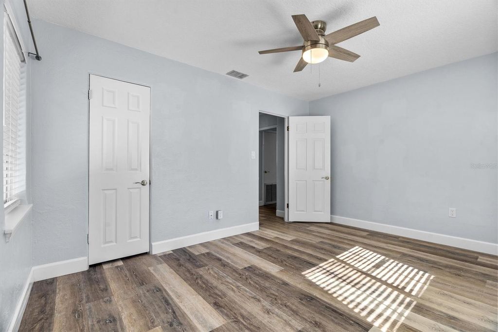 Image 35 of property listing at 1135 SHADY LANE DRIVE, Orlando, FL 32804