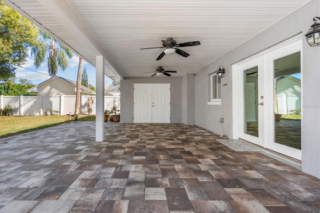 Image 40 of property listing at 1135 SHADY LANE DRIVE, Orlando, FL 32804