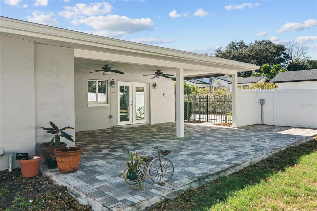 Image 42 of property listing at 1135 SHADY LANE DRIVE, Orlando, FL 32804