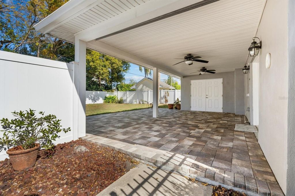 Image 44 of property listing at 1135 SHADY LANE DRIVE, Orlando, FL 32804