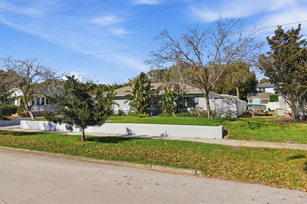 Image 51 of property listing at 1135 SHADY LANE DRIVE, Orlando, FL 32804