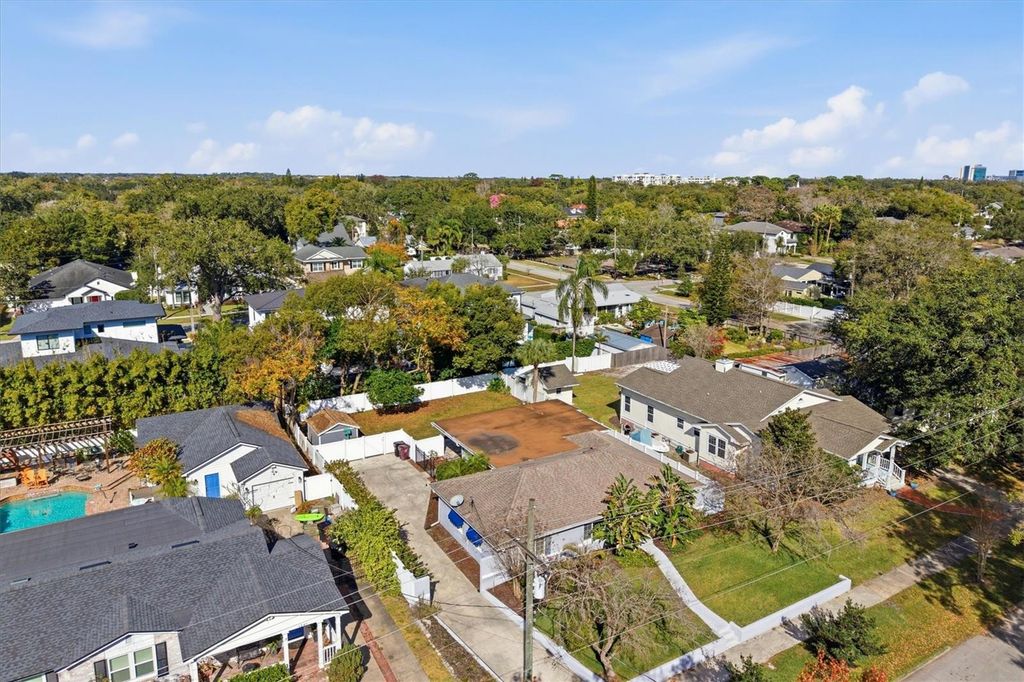 Image 58 of property listing at 1135 SHADY LANE DRIVE, Orlando, FL 32804