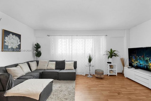 1620 West Ave 406, Miami Beach, FL 33139