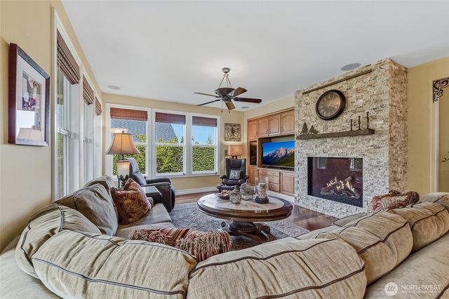 23018 NE 128th Place, Redmond, WA 98053