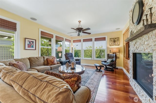 23018 NE 128th Place, Redmond, WA 98053