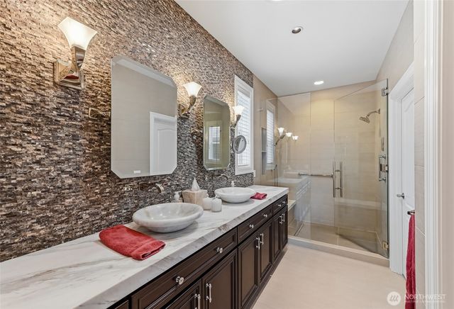 23018 NE 128th Place, Redmond, WA 98053