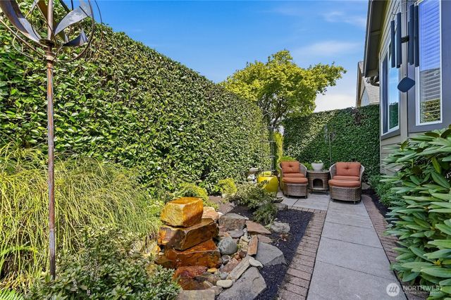 23018 NE 128th Place, Redmond, WA 98053