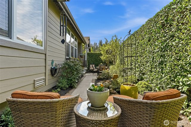23018 NE 128th Place, Redmond, WA 98053