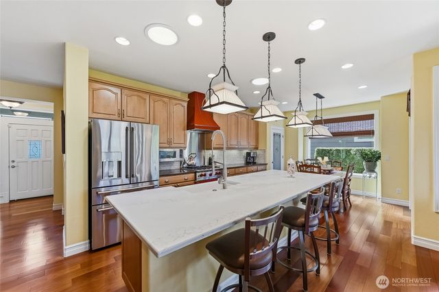23018 NE 128th Place, Redmond, WA 98053