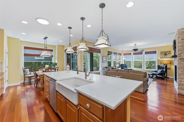 23018 NE 128th Place, Redmond, WA 98053