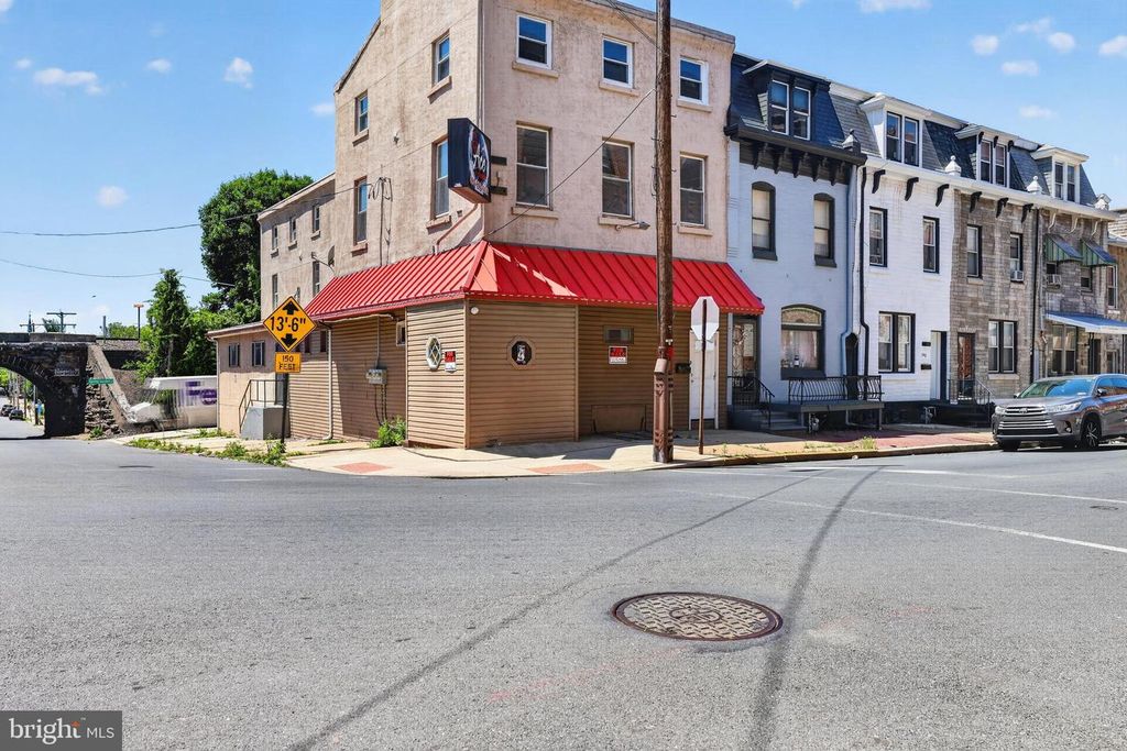 546 S 9TH ST, Reading, PA 19602