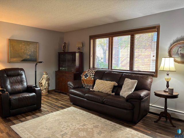 3712 S Terry Ave Avenue 103, Sioux Falls, SD 57106