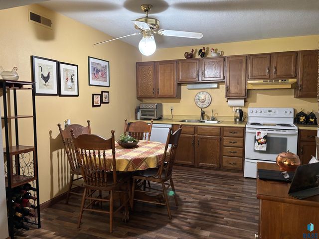 3712 S Terry Ave Avenue 103, Sioux Falls, SD 57106