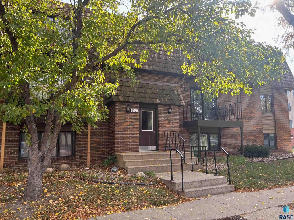 3712 S Terry Ave Avenue 103, Sioux Falls, SD 57106