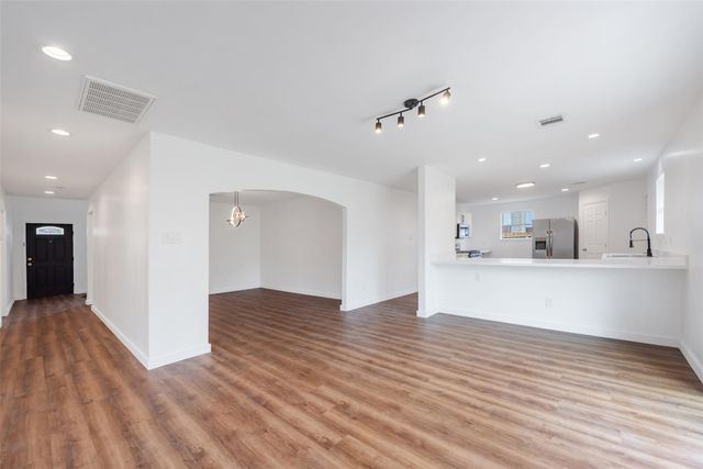 11703 N Perry Avenue, Houston, TX 77071