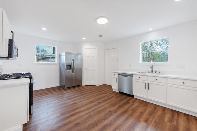 11703 N Perry Avenue, Houston, TX 77071