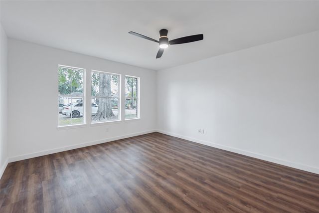 11703 N Perry Avenue, Houston, TX 77071