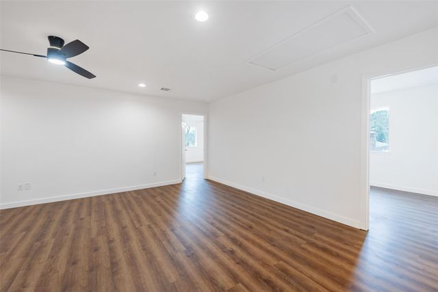 11703 N Perry Avenue, Houston, TX 77071