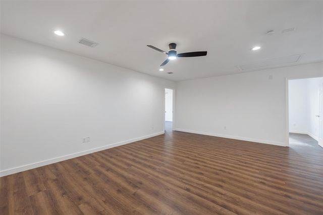 11703 N Perry Avenue, Houston, TX 77071