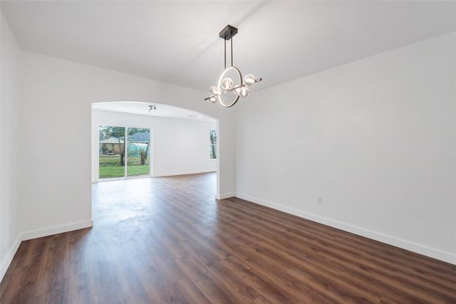 11703 N Perry Avenue, Houston, TX 77071