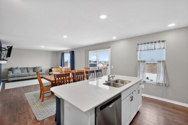 920 Cove Street SE, Bondurant, IA 50035