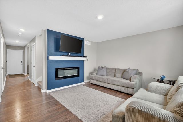 920 Cove Street SE, Bondurant, IA 50035