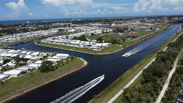 817 S GREEN CIRCLE, Venice, FL 34285