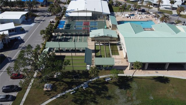 817 S GREEN CIRCLE, Venice, FL 34285