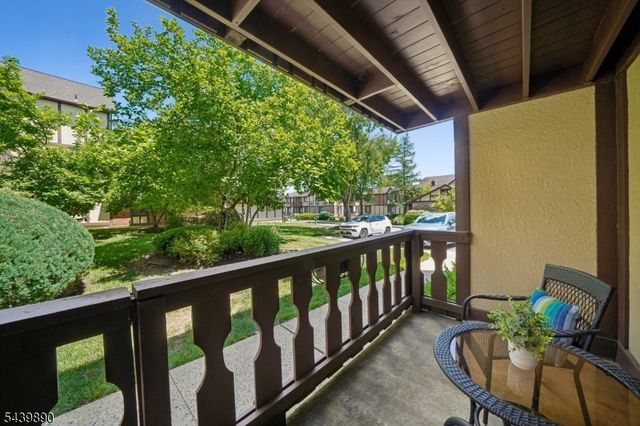 19 Kensington Rd 19H, Chatham Twp., NJ 07928