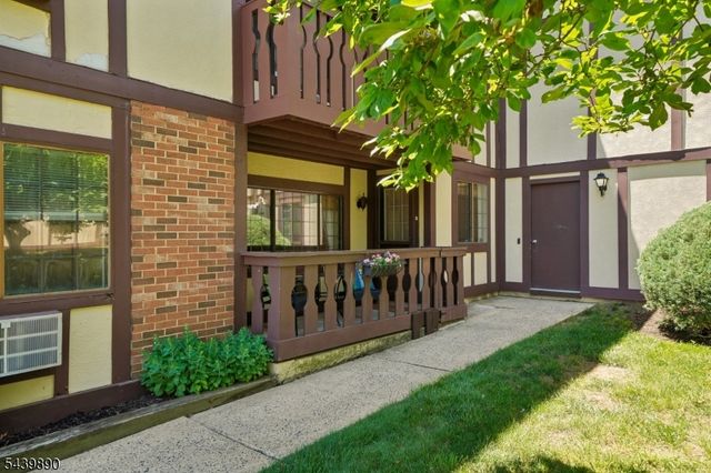 19 Kensington Rd 19H, Chatham Twp., NJ 07928