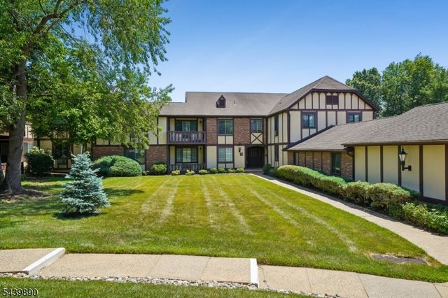 19 Kensington Rd 19H, Chatham Twp., NJ 07928